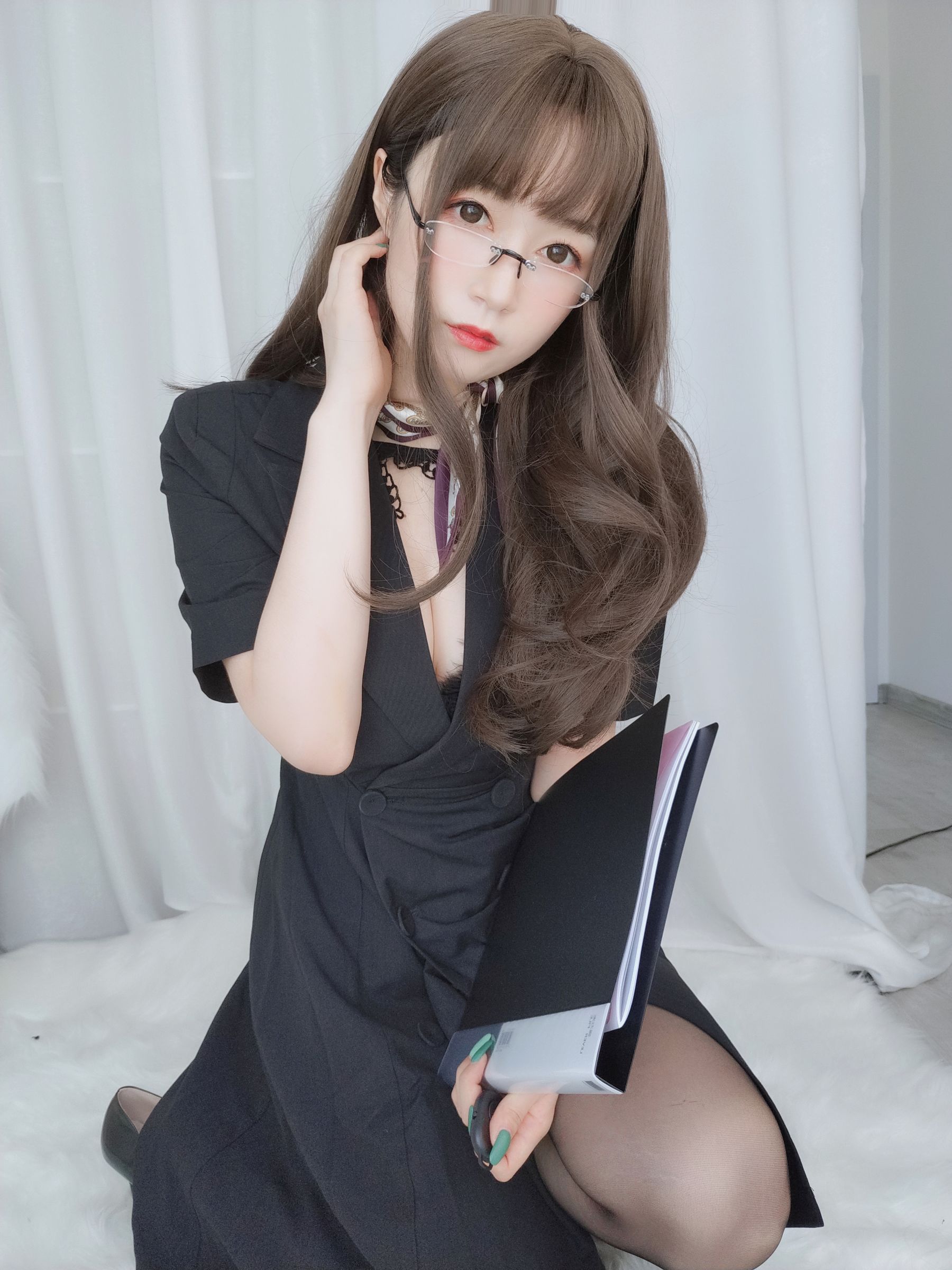 Coser小姐姐白银81–OL下的内衣写真集插图